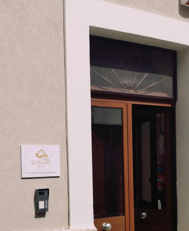 Lata Luxury Home Casa Vacanze Bríndisi Exterior foto